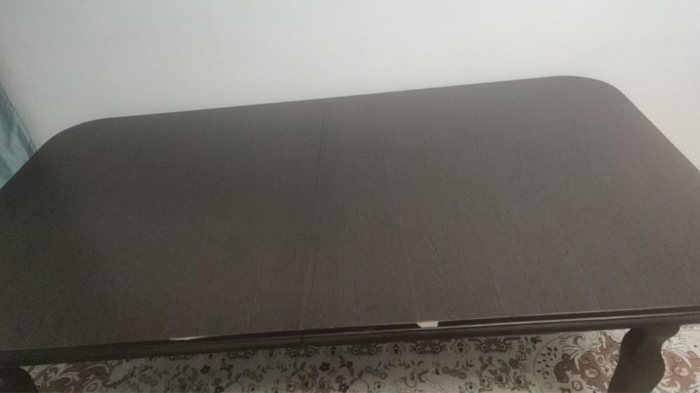 Продаю стол со стульями