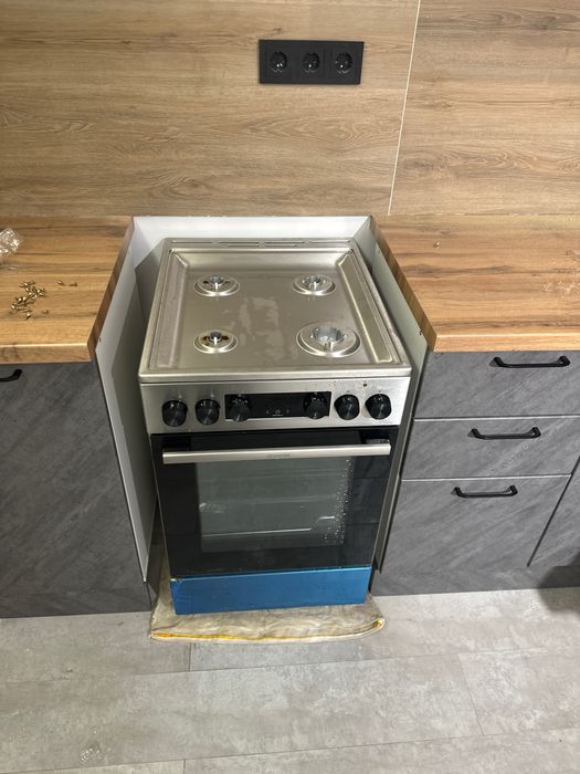 Газовая плита новая