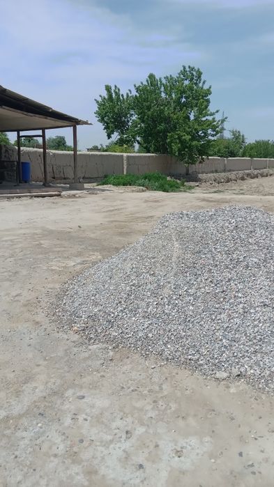 Navoiy, Karmana Tumani, Yangiobod MFYda, 14 sotixli uy sotiladi