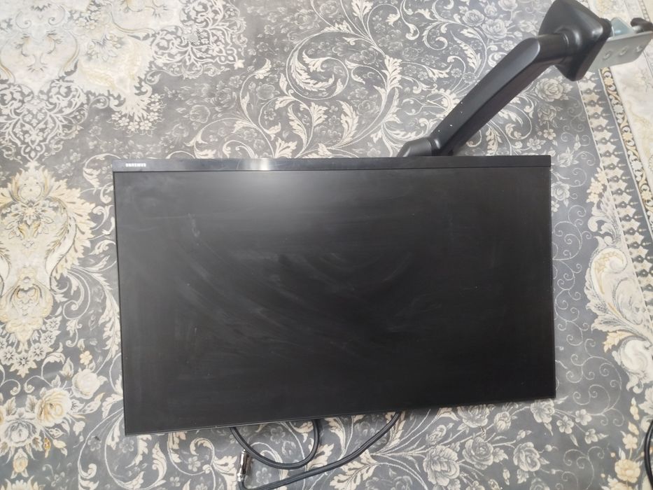 Монитор Samsung 60гц