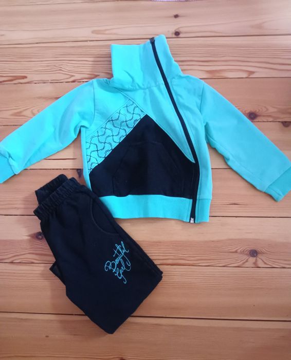 Ски гащеризони и др. качествени дрешки р-р 1-2г./92см.