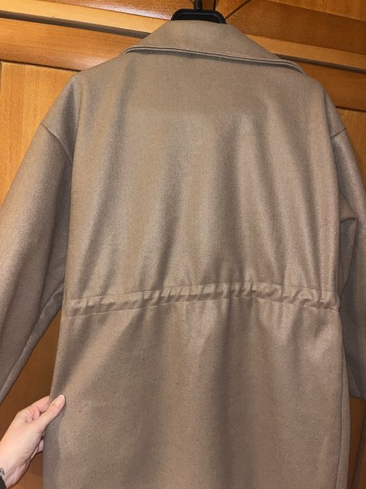 Продавам преходно палто