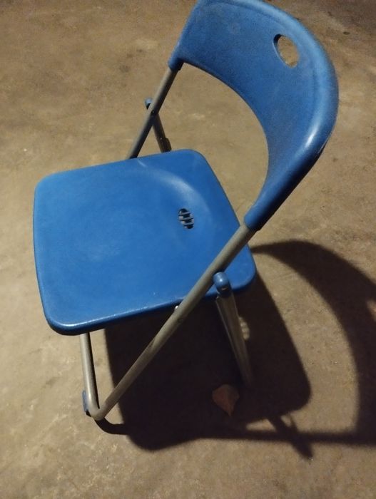 Продам стулья складные