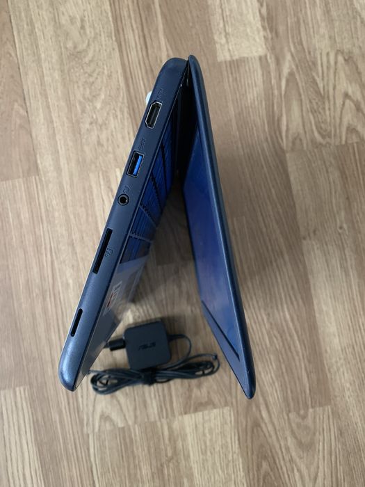 Laptop Asus Slim CheomeOs,Display 12 inch,4gb ram,baterie buna cu inca