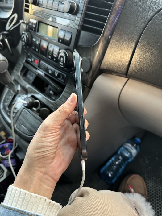 16 Pro Maks 256Gb sotiladi