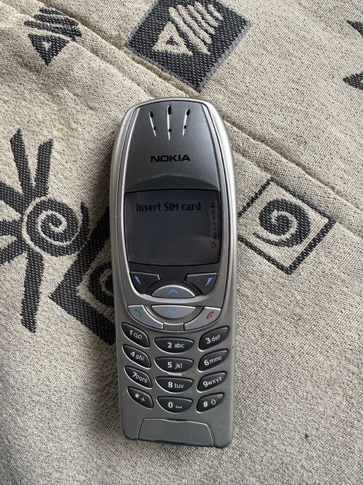 Продавам Nokia 6310i