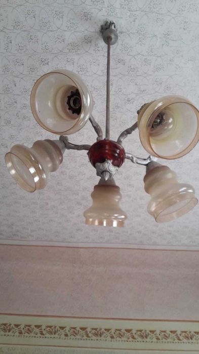 candelabru - lustra - cu bec clasic dulie E27 - oferta