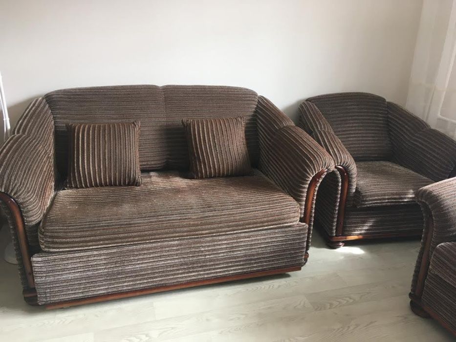 Продаю диван + 2кресла