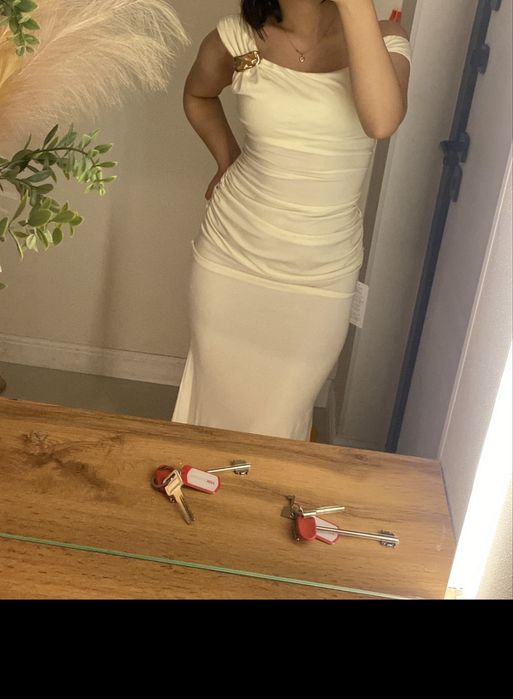 Вечернее платье макси ,молочно-белое!