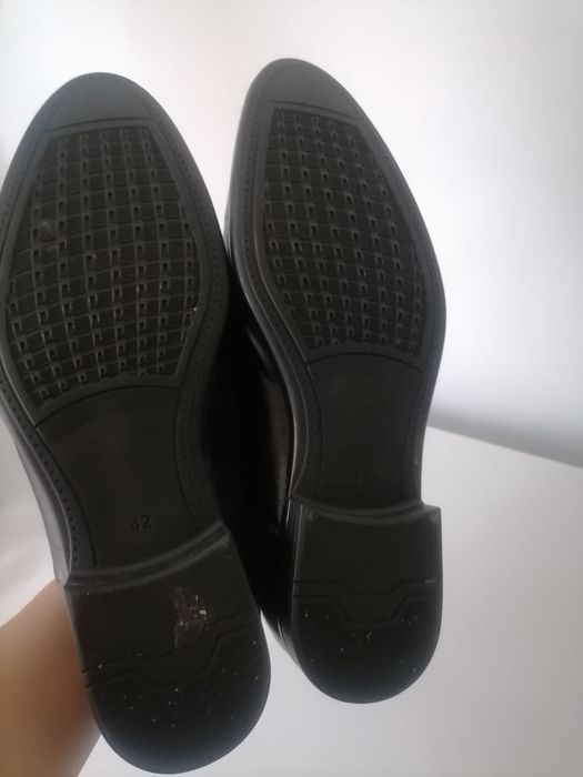 Pantofi bărbătești