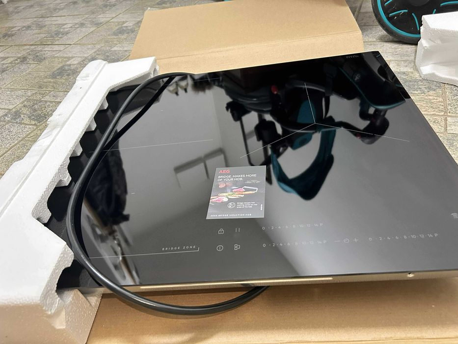 За части индукционен плот за вграждане AEG TO63IQ00FB