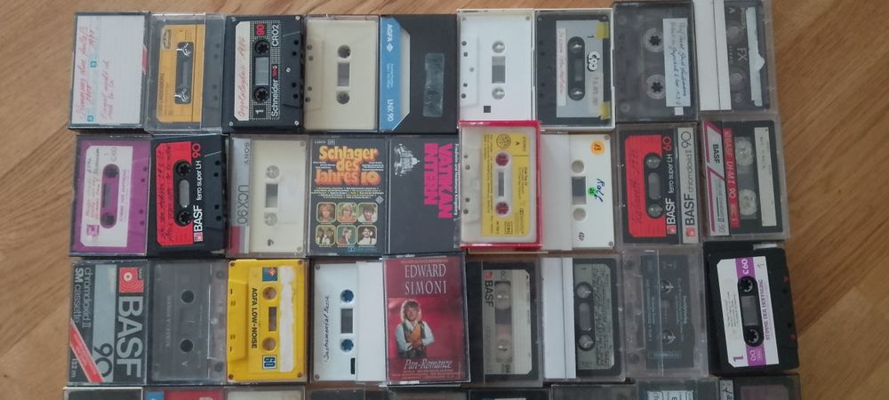 210 casete audio /bonus Philips N 2515 servisat.