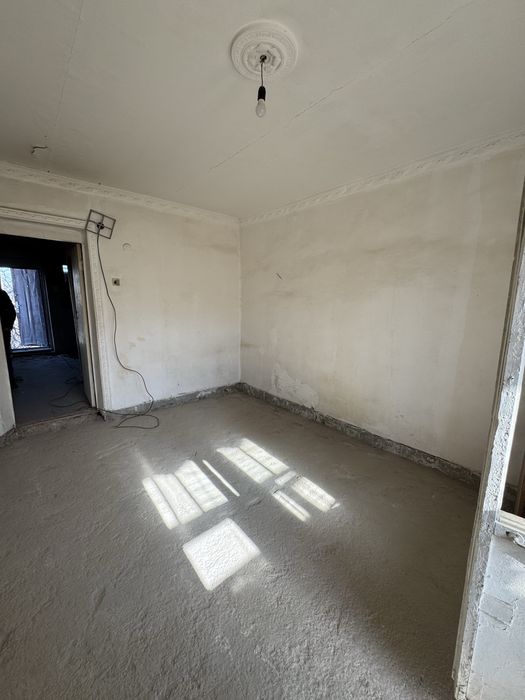 БАМда 1 хонали квартира сотилади, малосемейка.