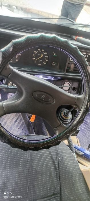 Vaz 2107 mokri asfalt