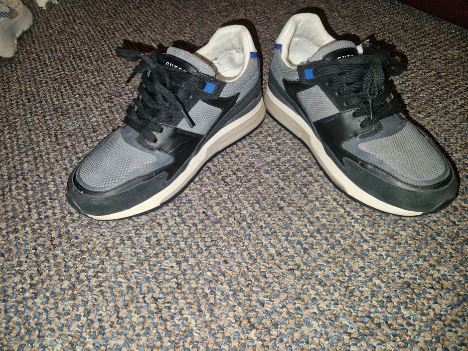 Adidasi Guess nr 40