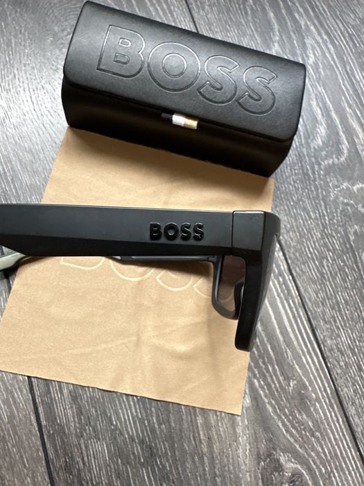 Очила Hugo Boss….