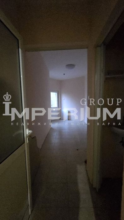 Офис, търговско помещение под наем в района на Операта, гр. Варна