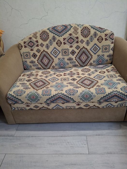 Продам  диванчик