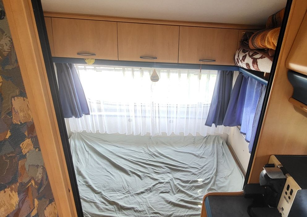 Vând rulota Hobby 10R De Luxe