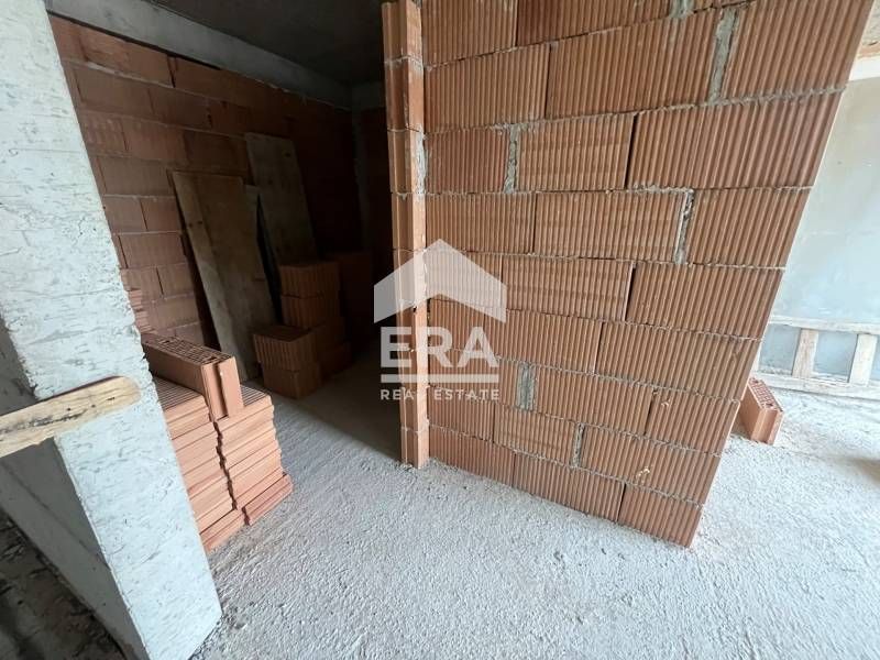 Едностаен югозападен апартамент за продажба, в новострояща се бутикова