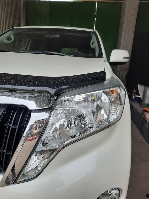 Тайота продо155 фара