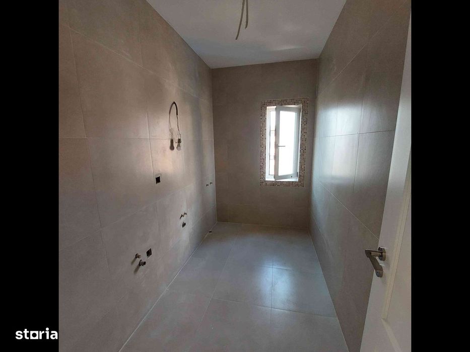 Persoana fizica , vând apartament deosebit.