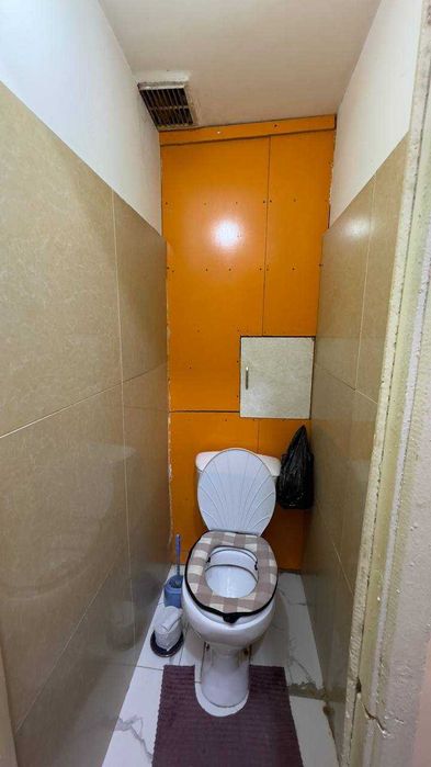 СРОЧНО !! Продается квартира в Яшнабаде 1/1/4 ( 40 кв/м ) 58-военный
