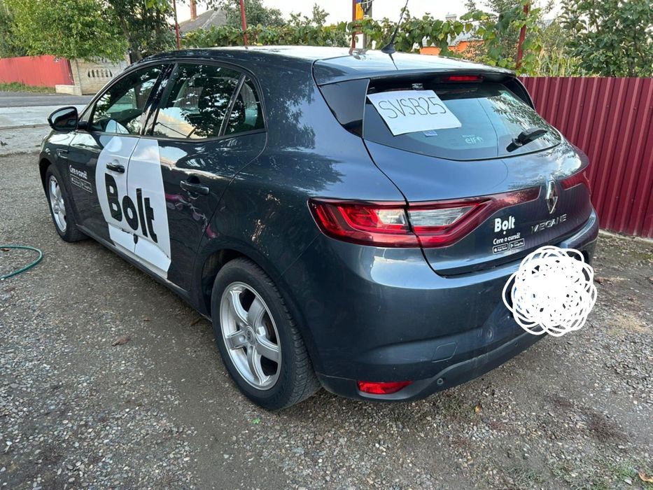 Vând/Schimb megan 4 avariat