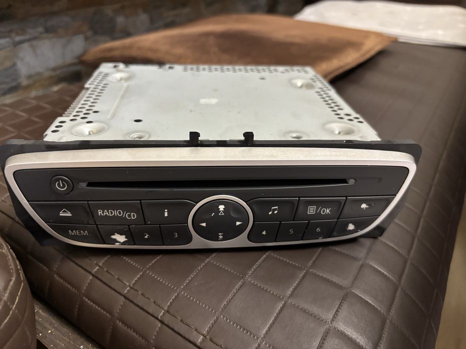 CD pllayer second hand,functionaza ca cd player ai radio