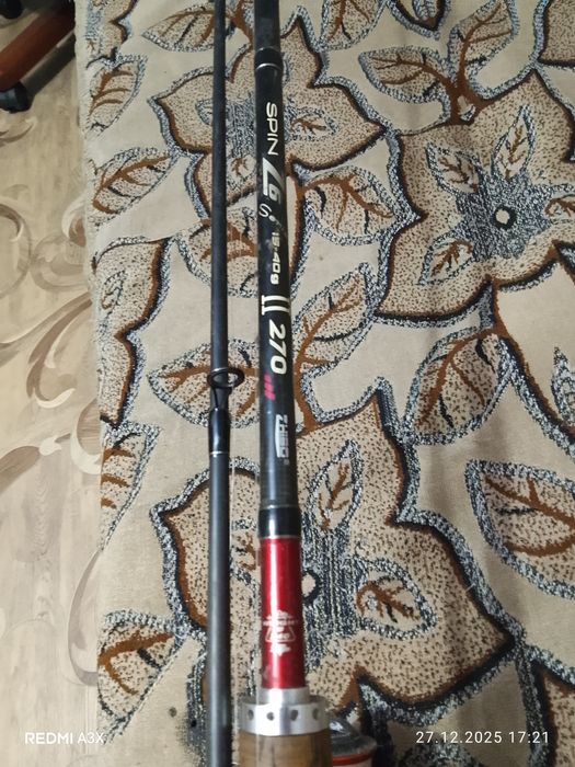 Продам спининг черный z6 Карбон