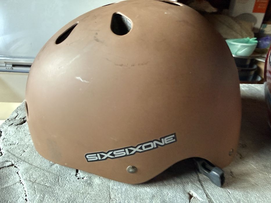 Casca BMX/Dirt/ trotineta electrică