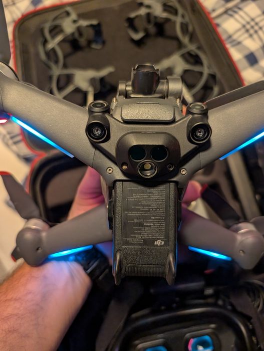 DJI FPV cu 3 acumulatori