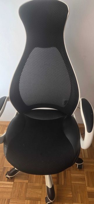 Работен стол Mistik Black, дамаска и меш, черно и бяло, с механизъм