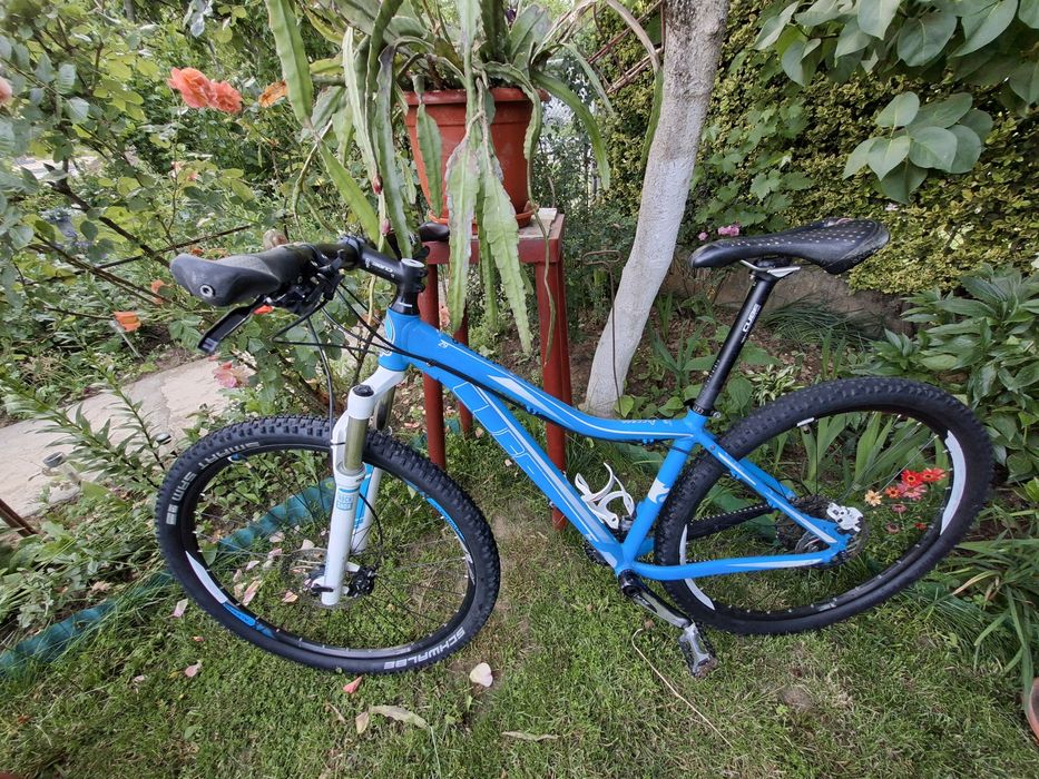 Bicicletă CUBE Femei marime M