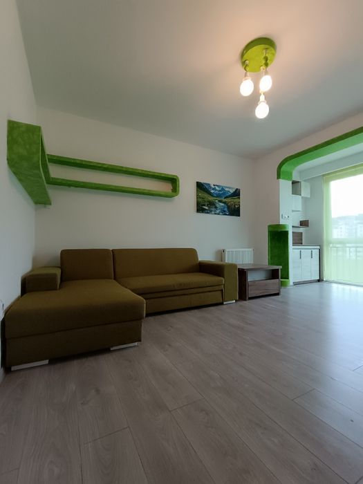 Închiriez apartament modern cu 2 camere decomandat