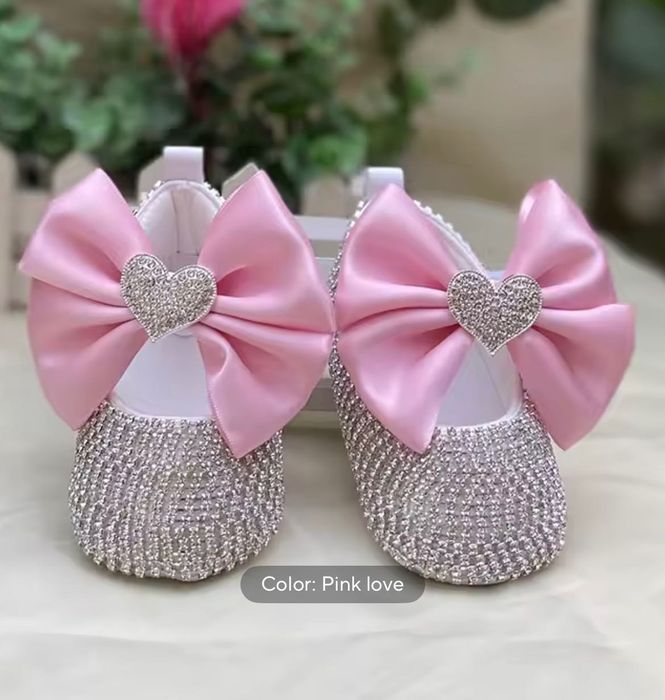 Бебешки обувки с камъни
