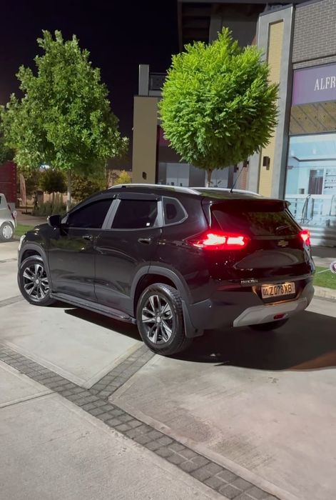 Chevrolet tracker 2  2022 sotiladi