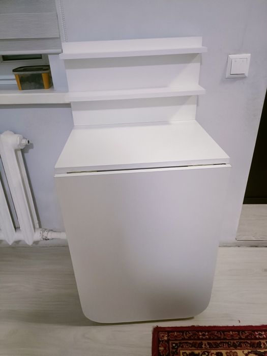 Маникюрный стол новая