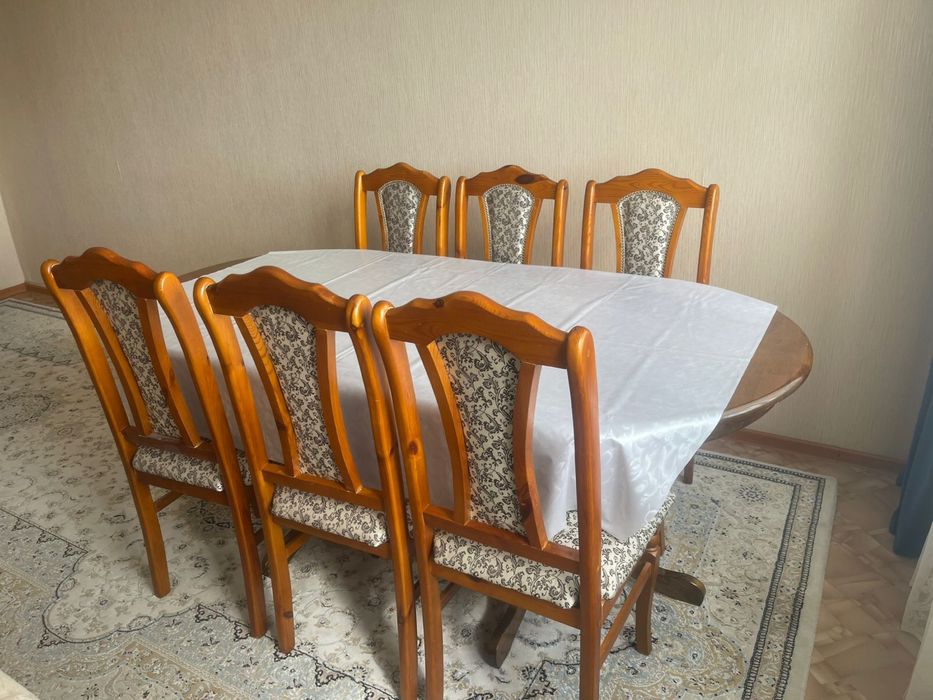 Прдам стол и стулья, хорошем состояний