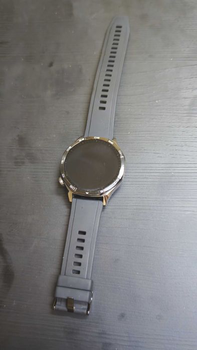 Huawei watch GT5.