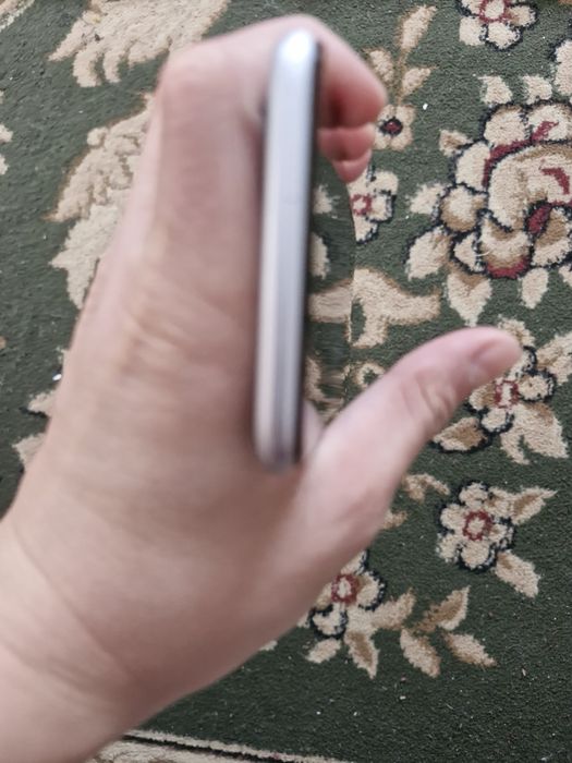 Айфон 6 сатамын!