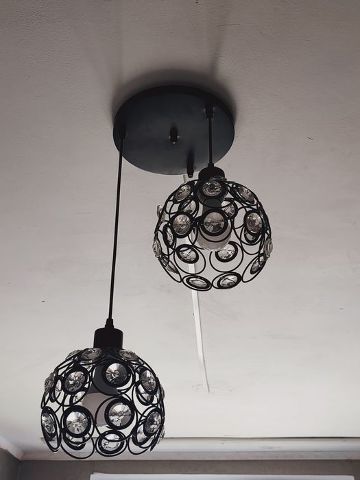 Продам люстры все три люстра . Продам люстры все три люстра