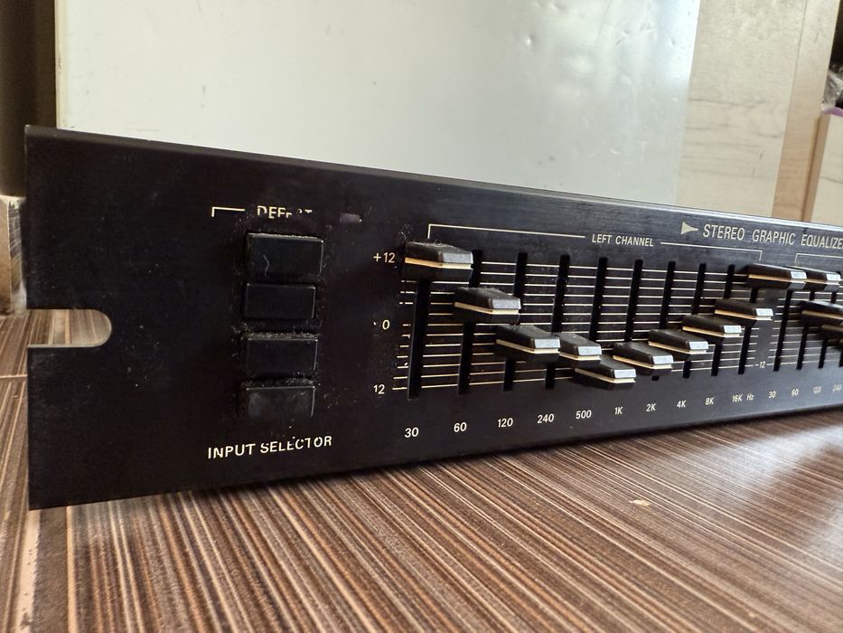 Еквалайзер Alecto