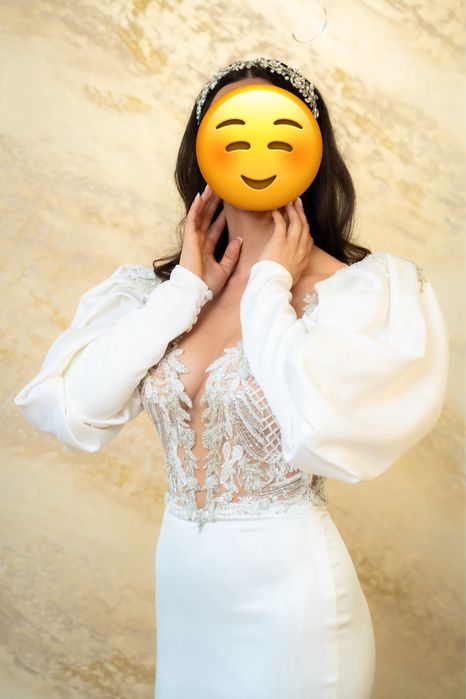 Vand Rochie de mireasa.