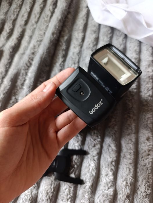 Вспышка Godox Thinklite TT560II