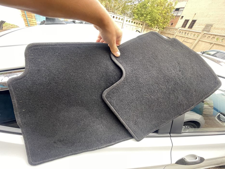 Продам ворсовые коврики от Элантры