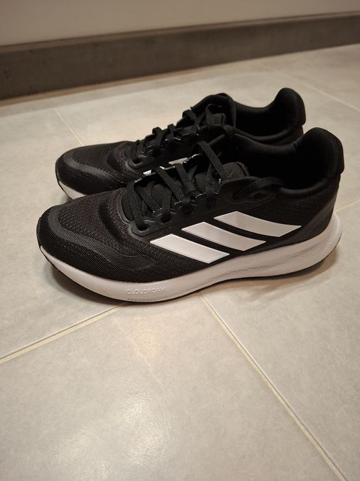 Маратонки Адидас 38 номер