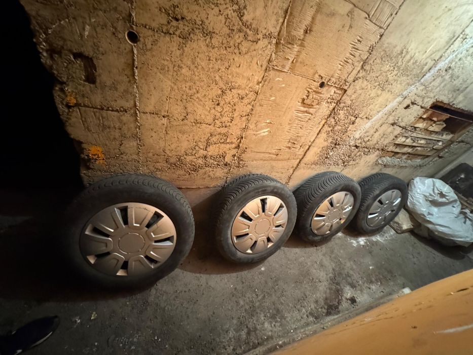 Vând set jante tabla R15 5x112