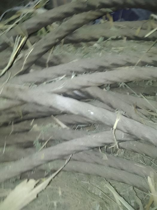 TROS qalinligi 38 sm uzunligi 350 metr  holati yanggi .