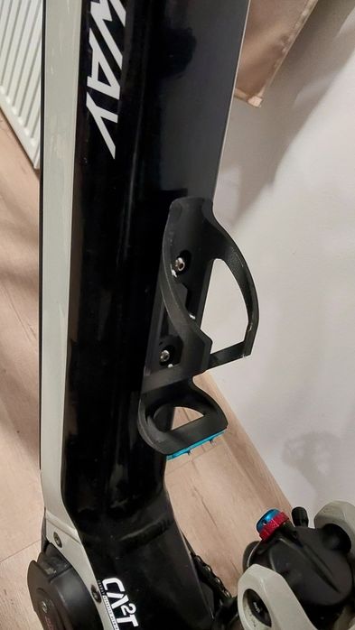 Suport spray ursi pentru bicicleta